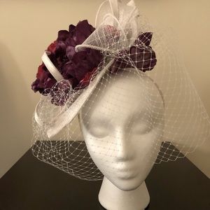 Derby hat fascinator